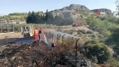 aniz yangini -  Arap Beleni’nde çıkan anız yangını ormana ulaşmadan söndürüldü  Videosu