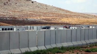 is makinesi - Suriye sınırına iş makinesi ve konteyner sevkiyatı - HATAY  Videosu