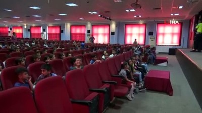okul gecidi -  Diyarbakır’da gönüllü okul geçit görevlilerine teorik eğitim  Videosu