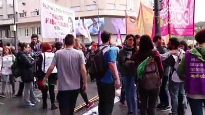 is birakma - Arjantin’de öğretmenler ölen meslektaşları için greve gitti - BUENOS AIRES Videosu