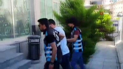 mal varligi -  İstanbul trafiğinde “slalom” yaparak terör estiren maganda yakalandı  Videosu
