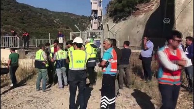 makinist - Kılavuz tren tünelde raydan çıktı: 2 ölü (2) - BİLECİK  Videosu