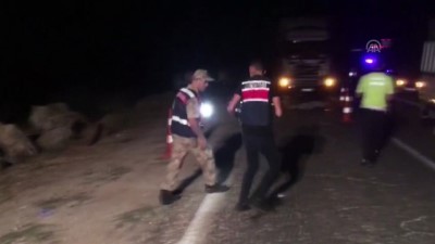 Tır ile traktör çarpıştı: 1 ölü 4 yaralı (2) - GAZİANTEP