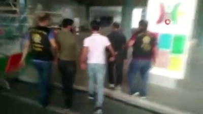 kurusiki tabanca -  Tuzla'da gümüş tespih gaspçıları yakalandı  Videosu