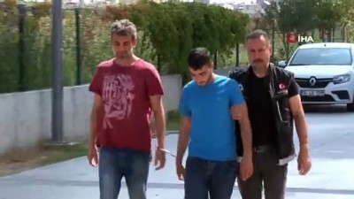  Adana'da uyuşturucu sattığı öne sürülen iki torbacı tutuklandı 
