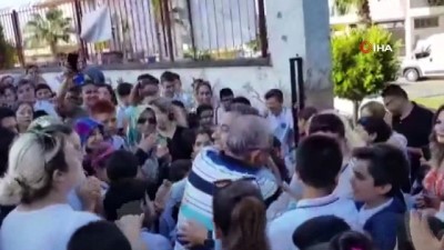 milli egitim muduru -  Göreve iade edilen okul müdürü çiçekler ve alkışlarla karşılandı Videosu