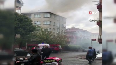  Güngören’de bir binanın çatısı alev alev yandı 