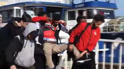  İzmir'de 169 düzensiz göçmen yakalandı 