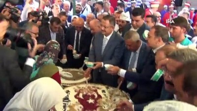  Mehmet Özhaseki'den 'yeni parti' yorumu