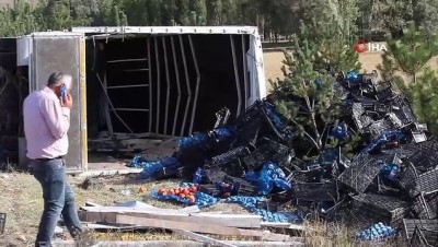  Sivas’ta meyve yüklü kamyon devrildi:1 yaralı