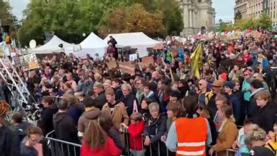 inisiyatif - Almanya’da iklim değişikliği protestosu - BERLİN  Videosu
