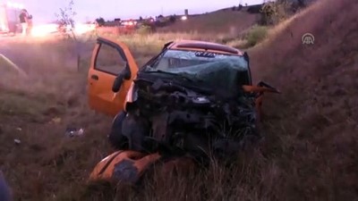 ticari taksi - Kamyon, ticari taksiyle çarpıştı: 5 yaralı - KASTAMONU  Videosu