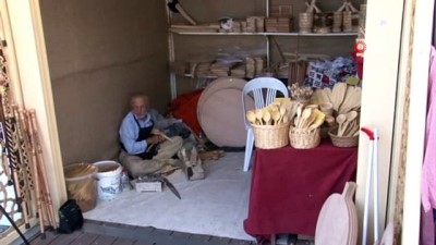 dis sagligi -  72 yaşındaki kaşık ustası, 62 yıldır şimşir kaşık üretiyor  Videosu