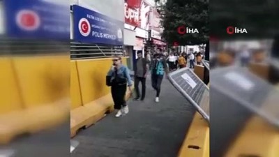 trafik polisi -  İstanbul’da motosikletle trafikte terör estiren magandalar yakalandı  Videosu