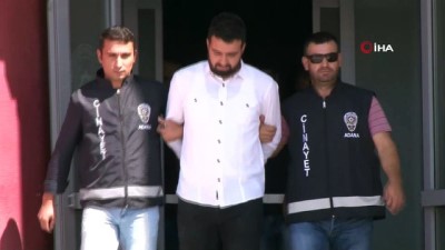 yaralama sucu -  Evinin terasında silahlı saldırı sonucu ölmüştü, kadın kılığındaki zanlılar mahallelinin sorgusuyla yakalandı  Videosu