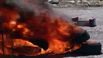 goz yasartici gaz - İsrail güçlerinden Filistinli tutuklulara destek gösterisine müdahale - RAMALLAH Videosu