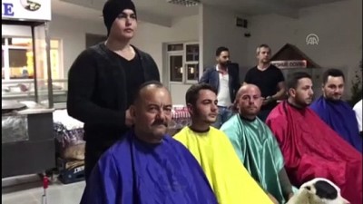 kanser teshisi - Kanser hastası arkadaşlarına moral vermek için saçlarını kestirdiler - İZMİR  Videosu
