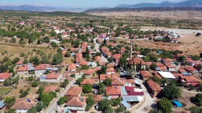 sparta - Mor tarlalar 750 bin turist ağırladı Videosu