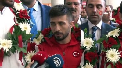 milli guresci - Süleyman Atlı: “Dünya Şampiyonası diğer şampiyonalara göre biraz daha zordu”  Videosu
