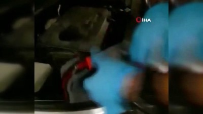uyusturucu -  Arabanın cam suyu haznesinden 1 buçuk kilo uyuşturucu çıktı Videosu