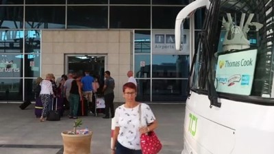 yolcu otobusu - İngiliz tur operatörü Thomas Cook'un iflası - TUNUS Videosu
