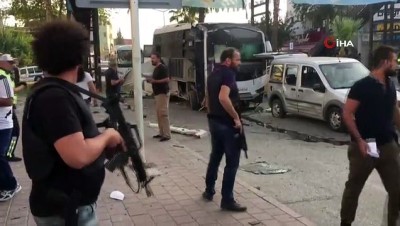  Adana'da çevik kuvvet servisine bombalı saldırı 