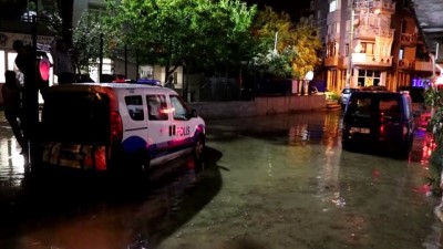 mahsur kaldi - İzmir'de sağanak  Videosu