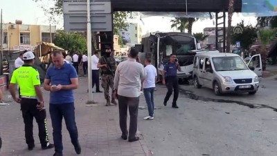 polis araci - Polis aracının geçişi sırasında bombalı saldırı (4) - ADANA  Videosu