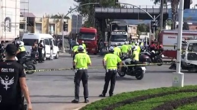 bombali saldiri - Terör saldırısı - Polis aracı olay yerinden kaldırıldı - ADANA  Videosu