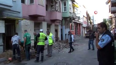 tarihi bina -  Fatih’te 4 tarihi bina depremde zarar gördü Videosu