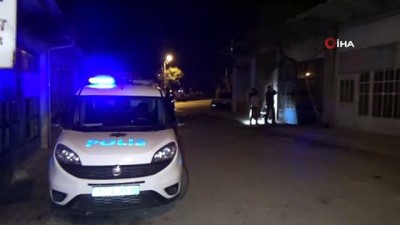 polis araci -  Karaman’da bir iş yeri kapısına benzin dökülerek kundaklanmak istendi  Videosu