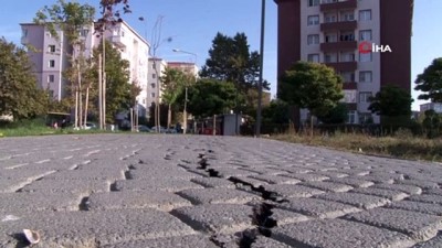  Silivri’de deprem öncesi bulunan çatlaklar deprem sonrası daha da büyüdü 