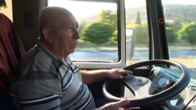 kamyoncular -  40 yıl direksiyon sallayarak ailesine baktı  Videosu