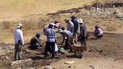 neolitik donem - Karahantepe'deki kazı çalışmaları - ŞANLIURFA  Videosu