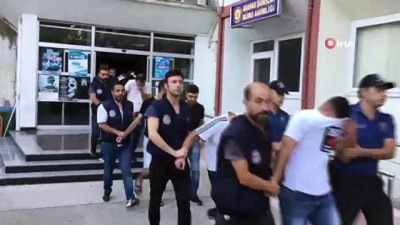 ek hesap -  Mersin merkezli 8 ilde ’sahte bahis’ çetesi çökertildi: 43 gözaltı  Videosu