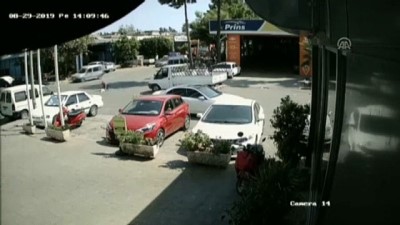 kurusiki tabanca - Polis şüpheli kovalamacası kamerada - Videosu