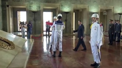 kabir ziyareti - ABD'nin Ankara Büyükelçisi Satterfield Anıtkabir'i ziyaret etti Videosu