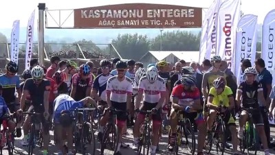 Bisikletçiler, Kastamonu Entegre’nin 50. yıl şenliğinde yarıştı