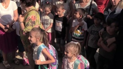 ortaogretim - Minik öğrenciler anne ve babalarından ayrılamadı - BİLECİK  Videosu