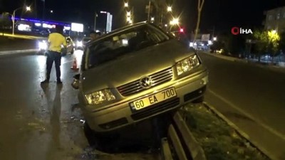 dikkatsizlik -  Diyarbakır'da meydana gelen 2 ayrı kazada 2 kişi yaralandı Videosu
