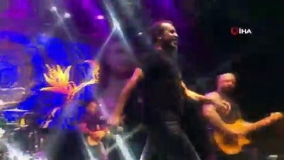 rock -  Haluk Levent’ten konser sonrası temizlik Videosu