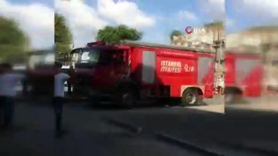  Fatih'te ahşap binada yangın 