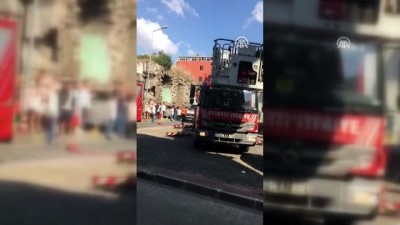 Kumkapı'da bina yangını - İSTANBUL 