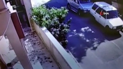 silahli saldiri -  Sultanbeyli’de amca çocukları arasında silahlı kavga kamerada  Videosu