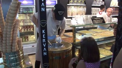keci sutu -  İzmir’de Maraş dondurmasına yoğun ilgi  Videosu