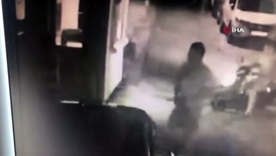 cinayet ani -  Kadıköy’de milli kick boksçunun yan bakma cinayeti kamerada Videosu