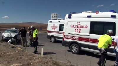  Sivas’ta iki otomobil çarpıştı: 6 yaralı 