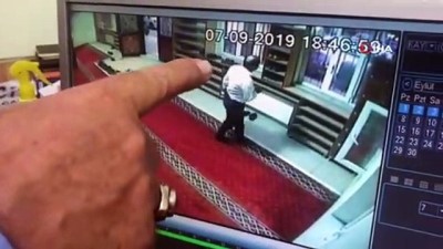 beyaz gomlek -  Camide ayakkabı hırsızlığı kamerada  Videosu