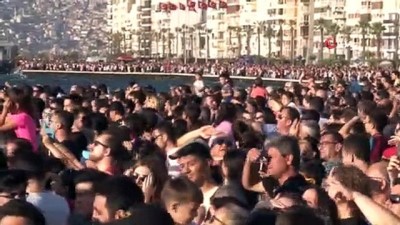 ilk kursun -  Türk Yıldızları ve Solo Türk nefes kesti Videosu