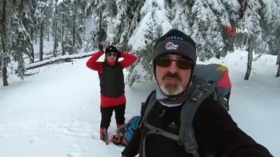 karli hava -  2019 yılını Uludağ'ın karla kaplı ormanlarında yürüyüş yaparak bitirdiler  Videosu